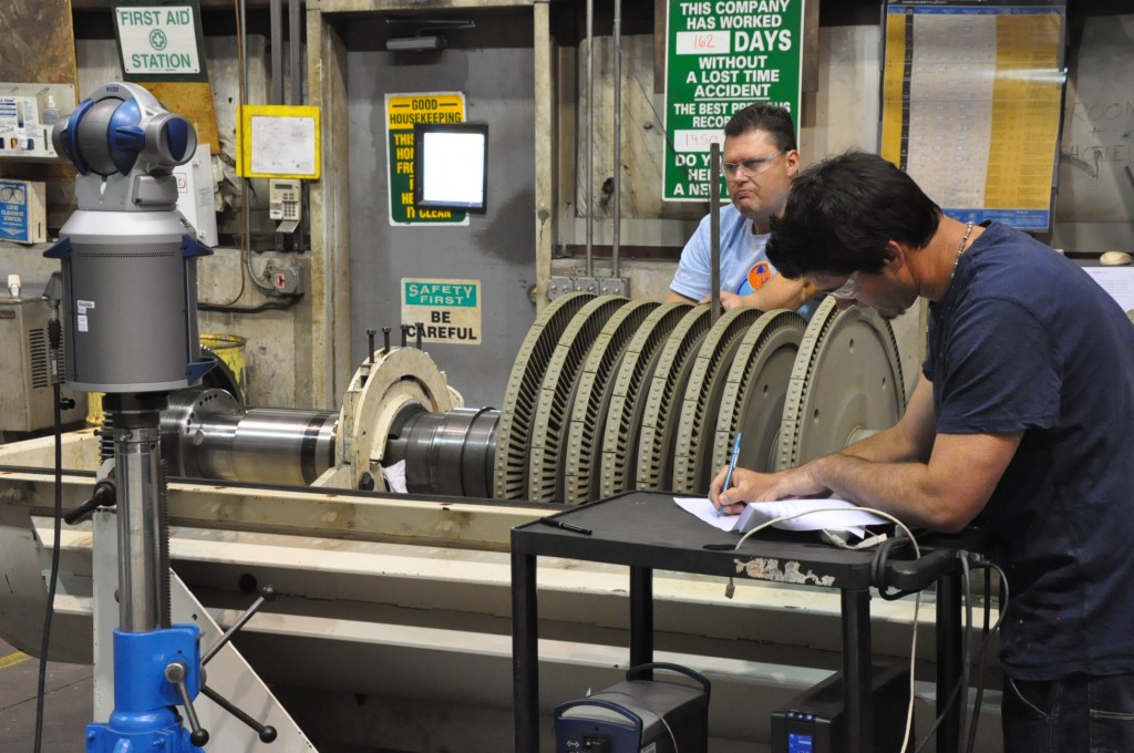Measuring a steam turbine rotor wheel stacking dimensions with a laser tracker.